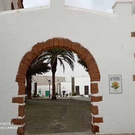 Precioso Apartamento Con Terraza En Teguise テギセ エクステリア 写真